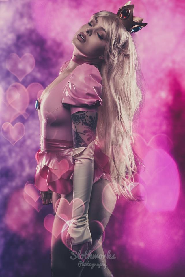 Latex Princess Peach Outfit - Bodysuit / Peplum / Choker